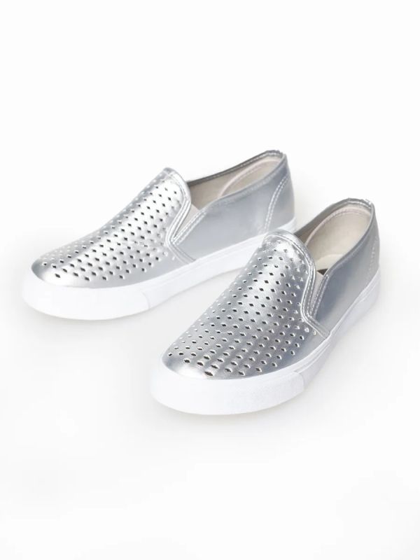 100319_OAG Slip-ons for girls