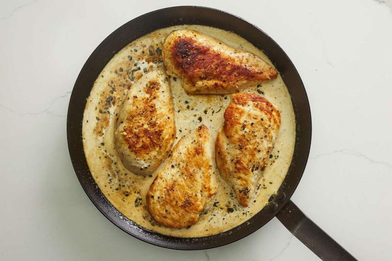 Creamy Chicken and Herb Pasta