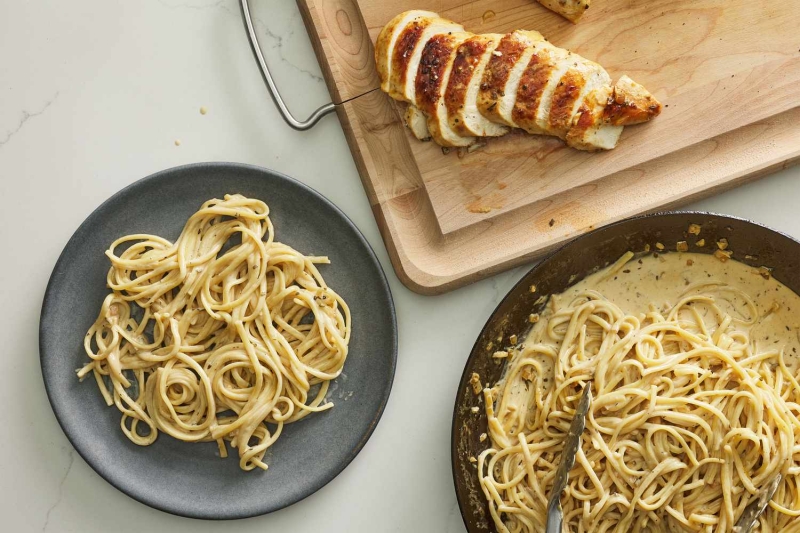 Creamy Chicken and Herb Pasta