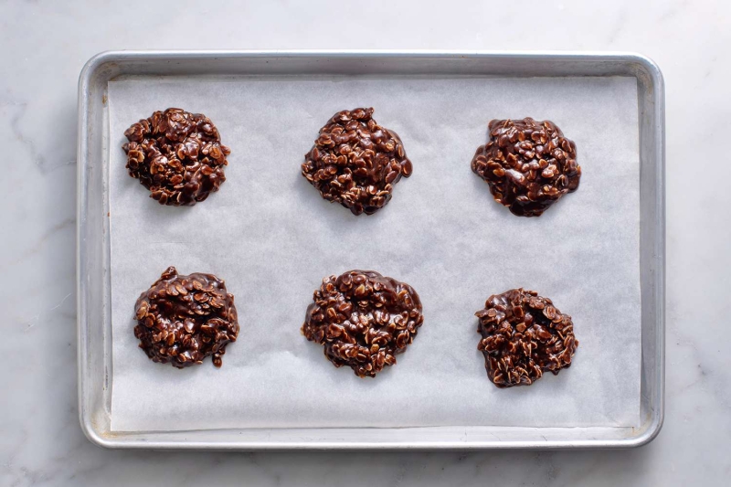 Sugar-Free, No-Bake Chocolate Peanut Butter Cookies