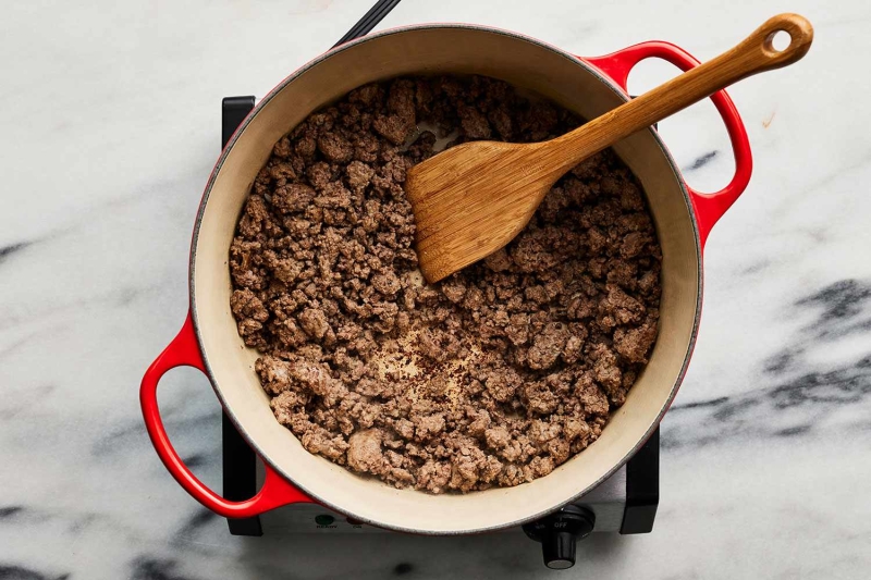 Greek Pastitsio: Baked Pasta With Meat and Béchamel